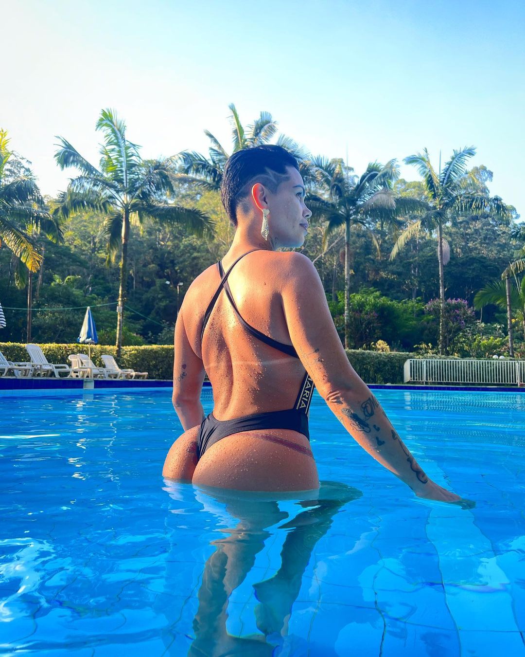 Karyn Alvys - Free pics, galleries & more at Babepedia