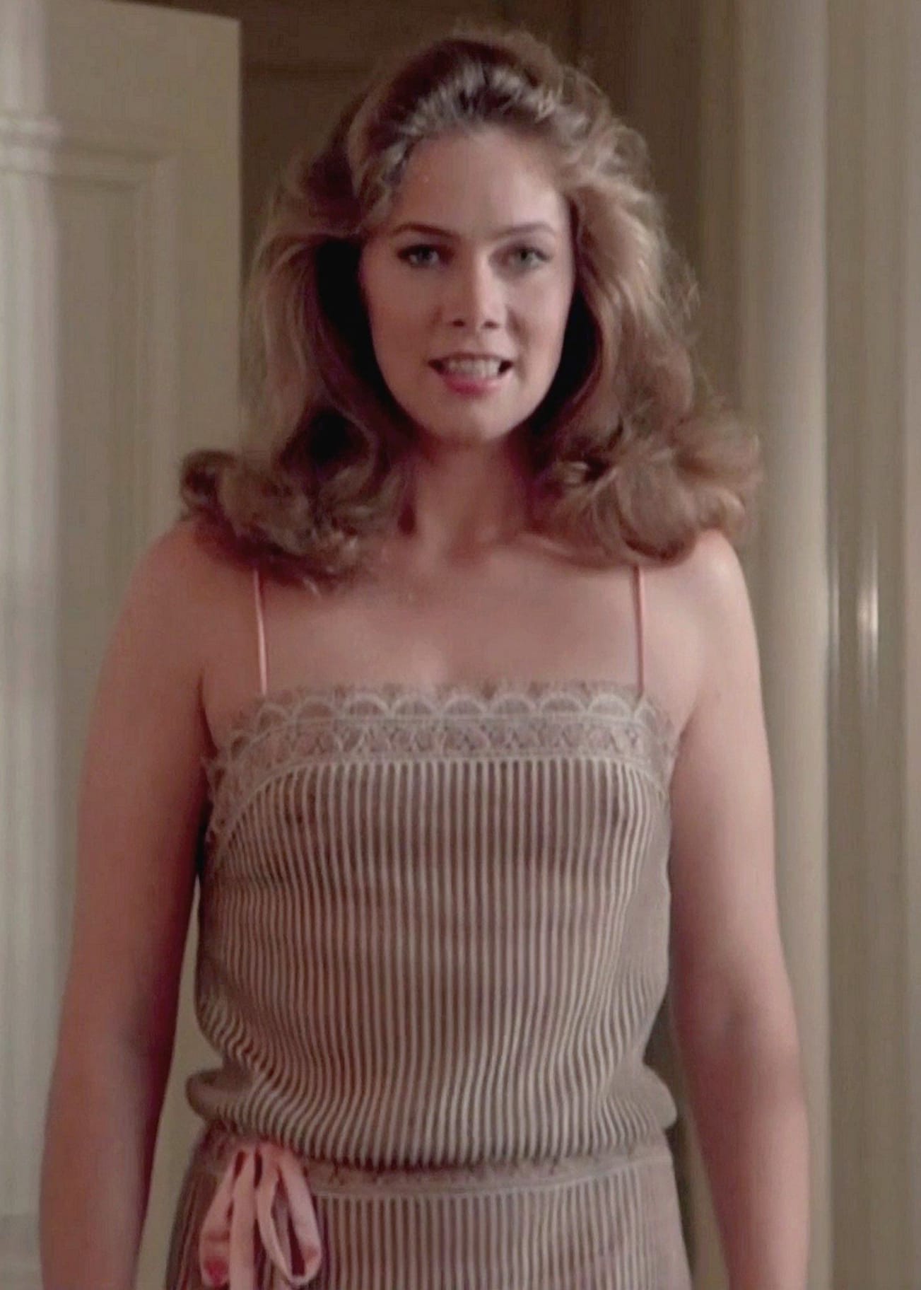 Kathleen Turner - Free pics, galleries & more at Babepedia