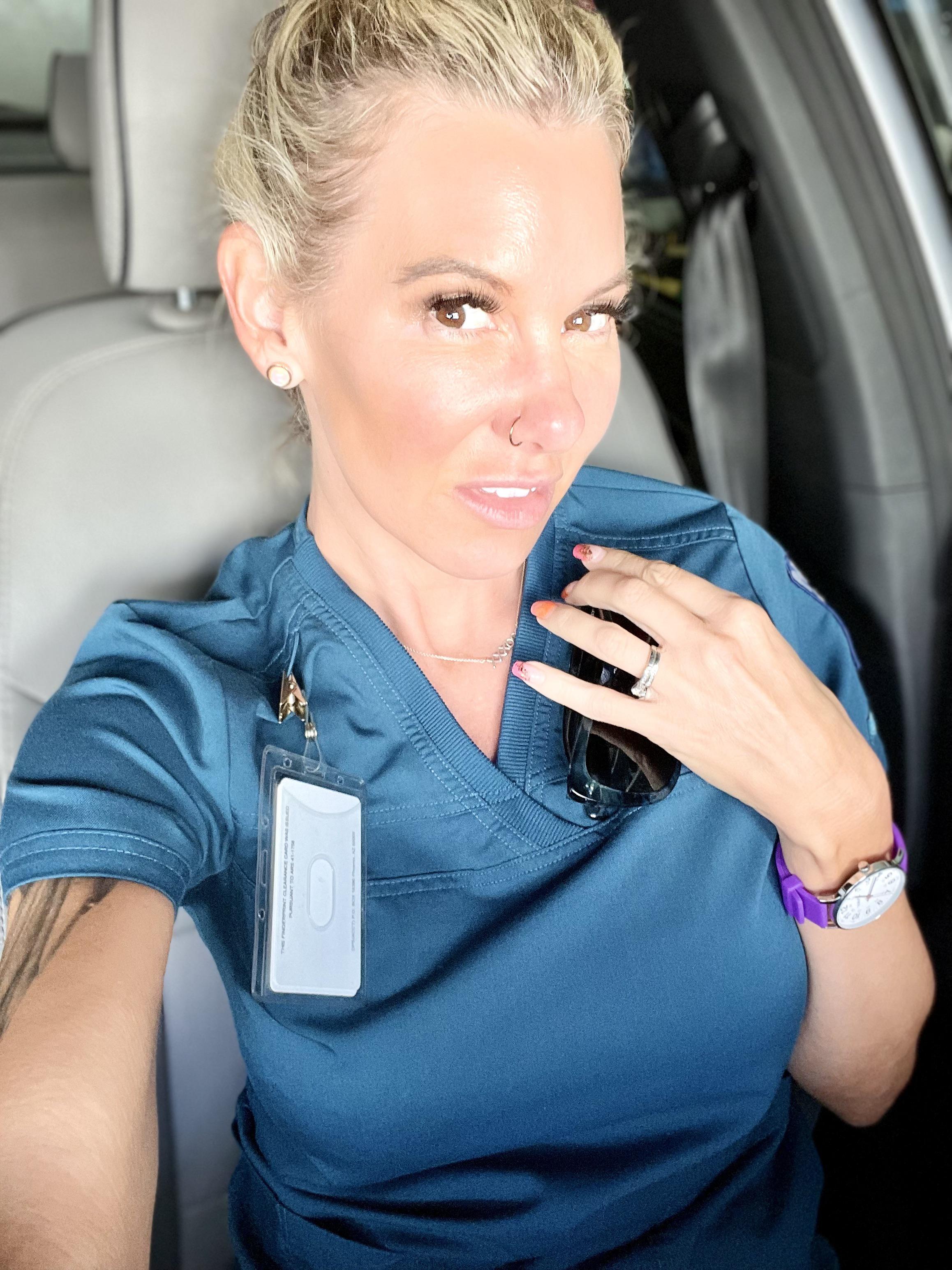 Kelly Stark - Free pics, galleries & more at Babepedia