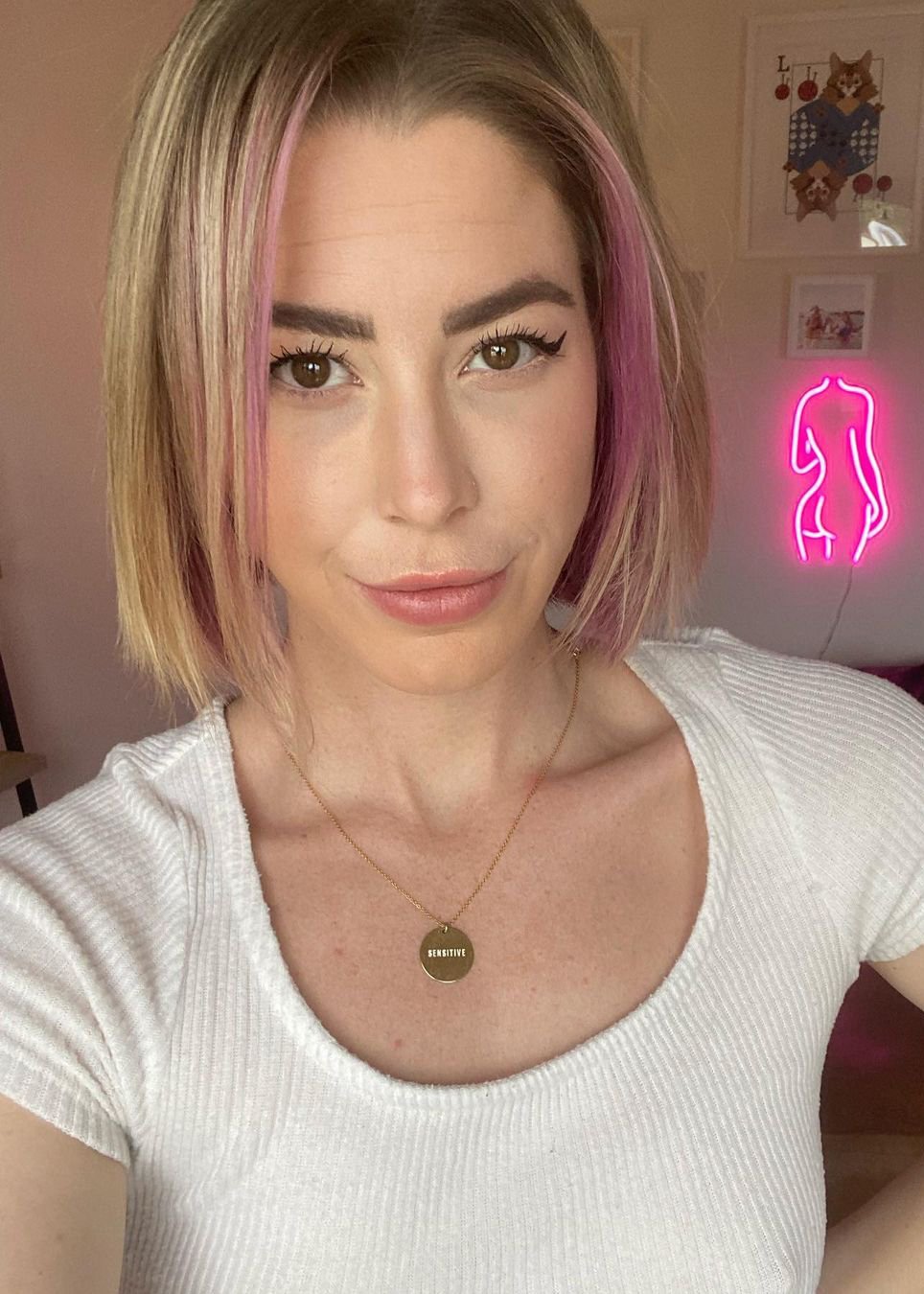 Kelsey Darragh - Free pics, galleries & more at Babepedia