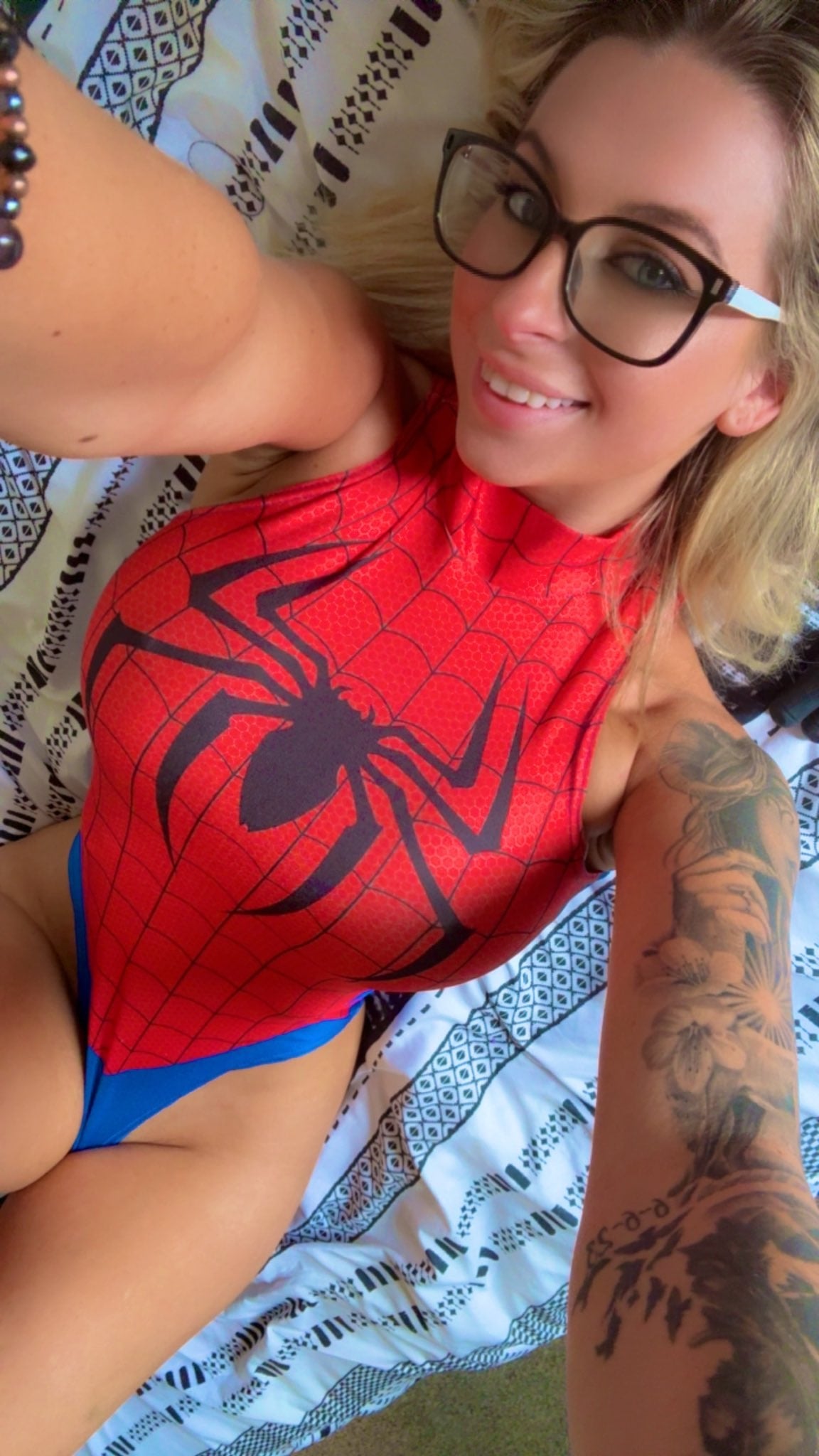 Keri Steel - Free nude pics, galleries & more at Babepedia