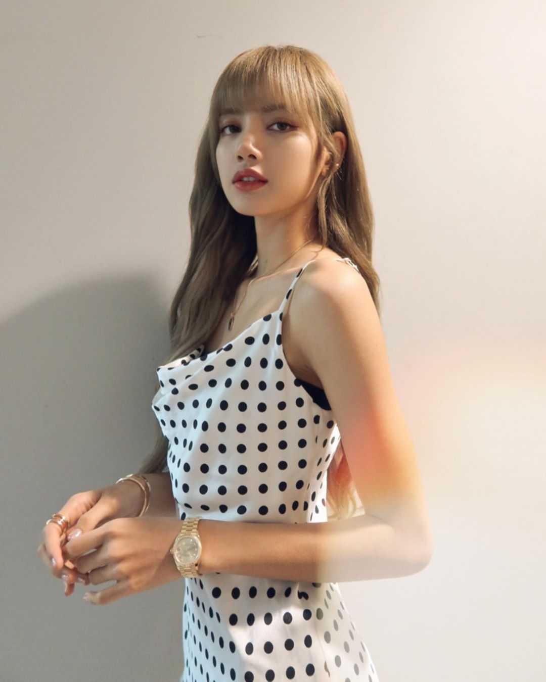 Lalisa Manoban - Free sexy pics, galleries & more at Babepedia