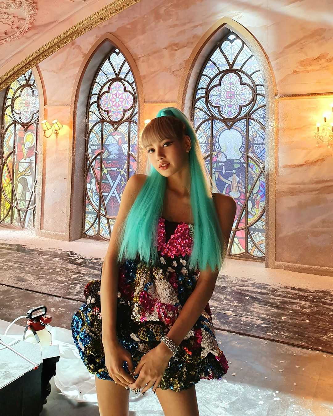 Lalisa Manoban - Free sexy pics, galleries & more at Babepedia