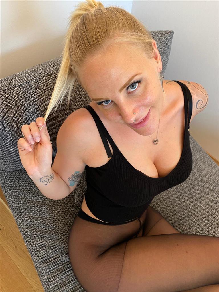 Lara cumkitten onlyfans