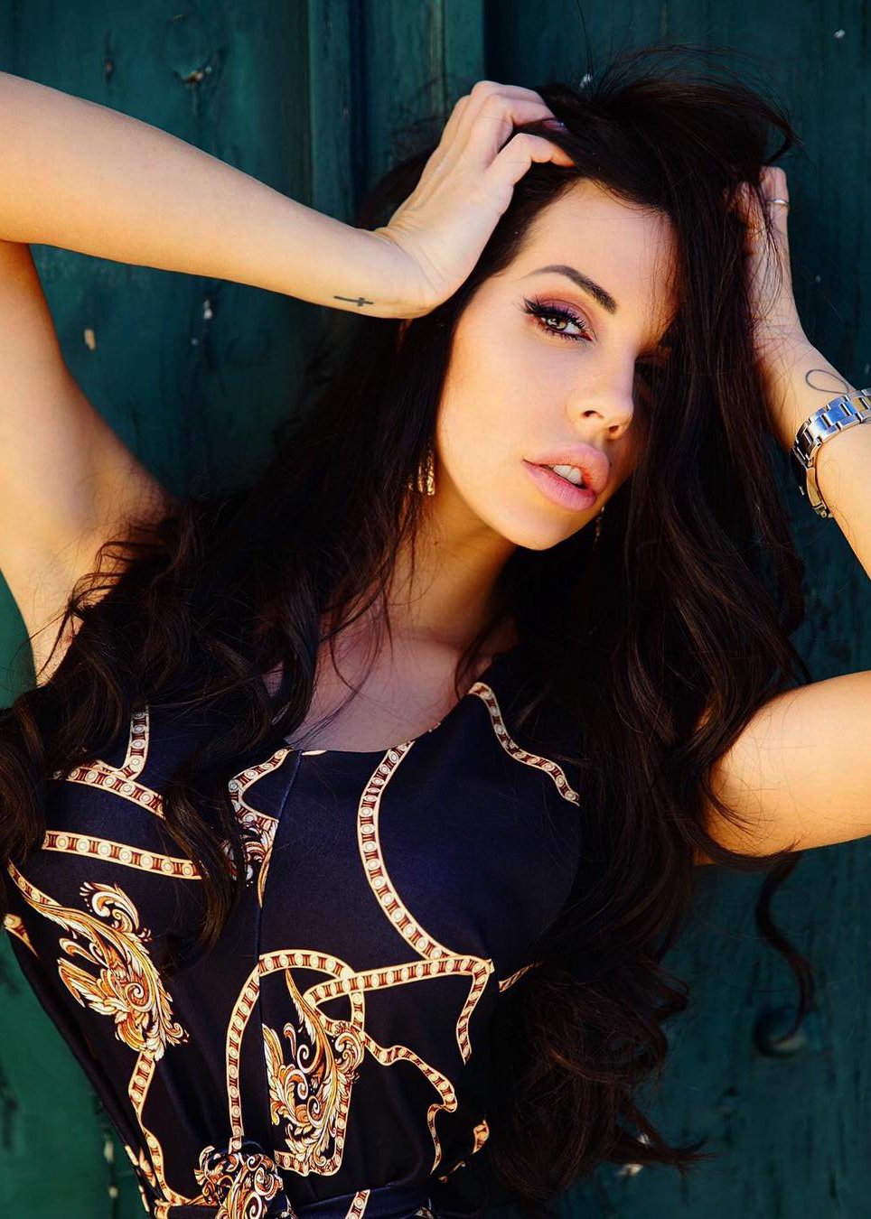 Laura Lempika - Free pics, galleries & more at Babepedia