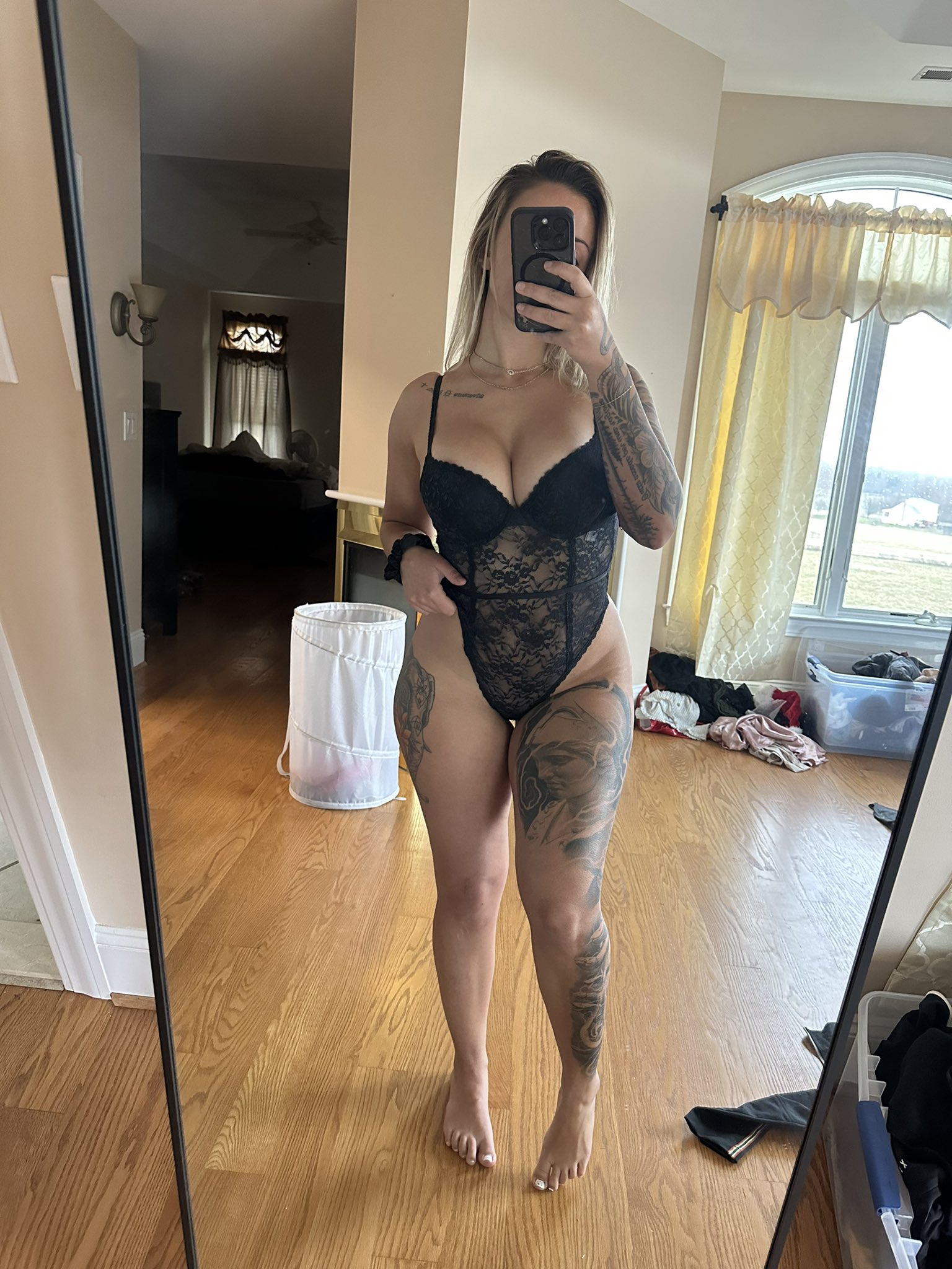 Leah Mifsud - Free pics, galleries & more at Babepedia