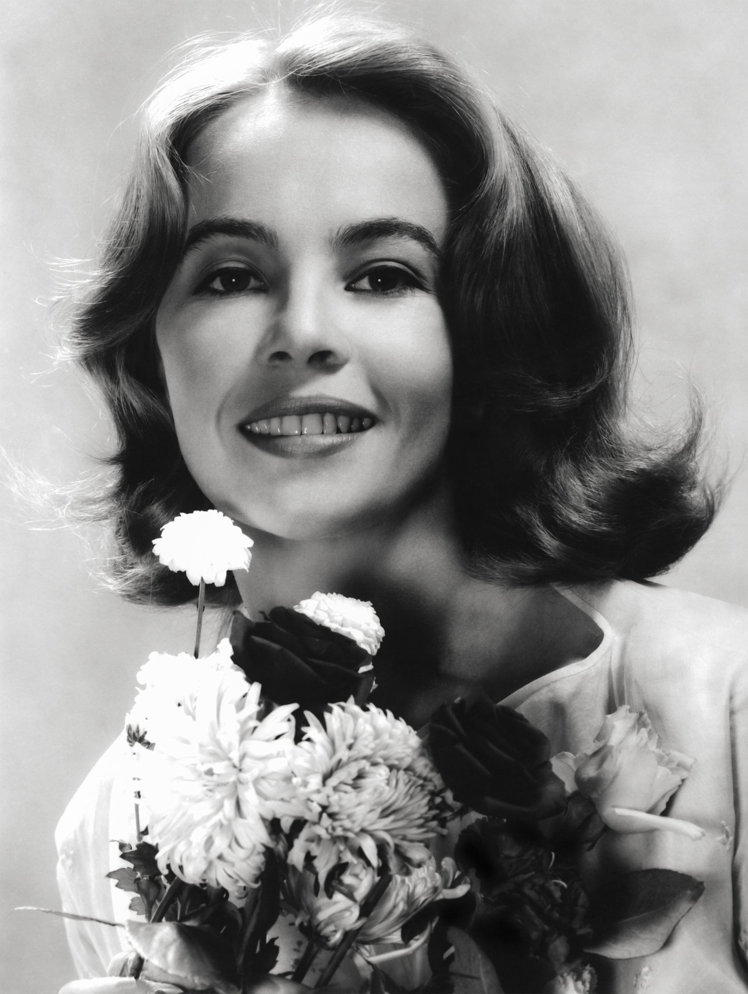 Leslie Caron - Free pics, galleries & more at Babepedia