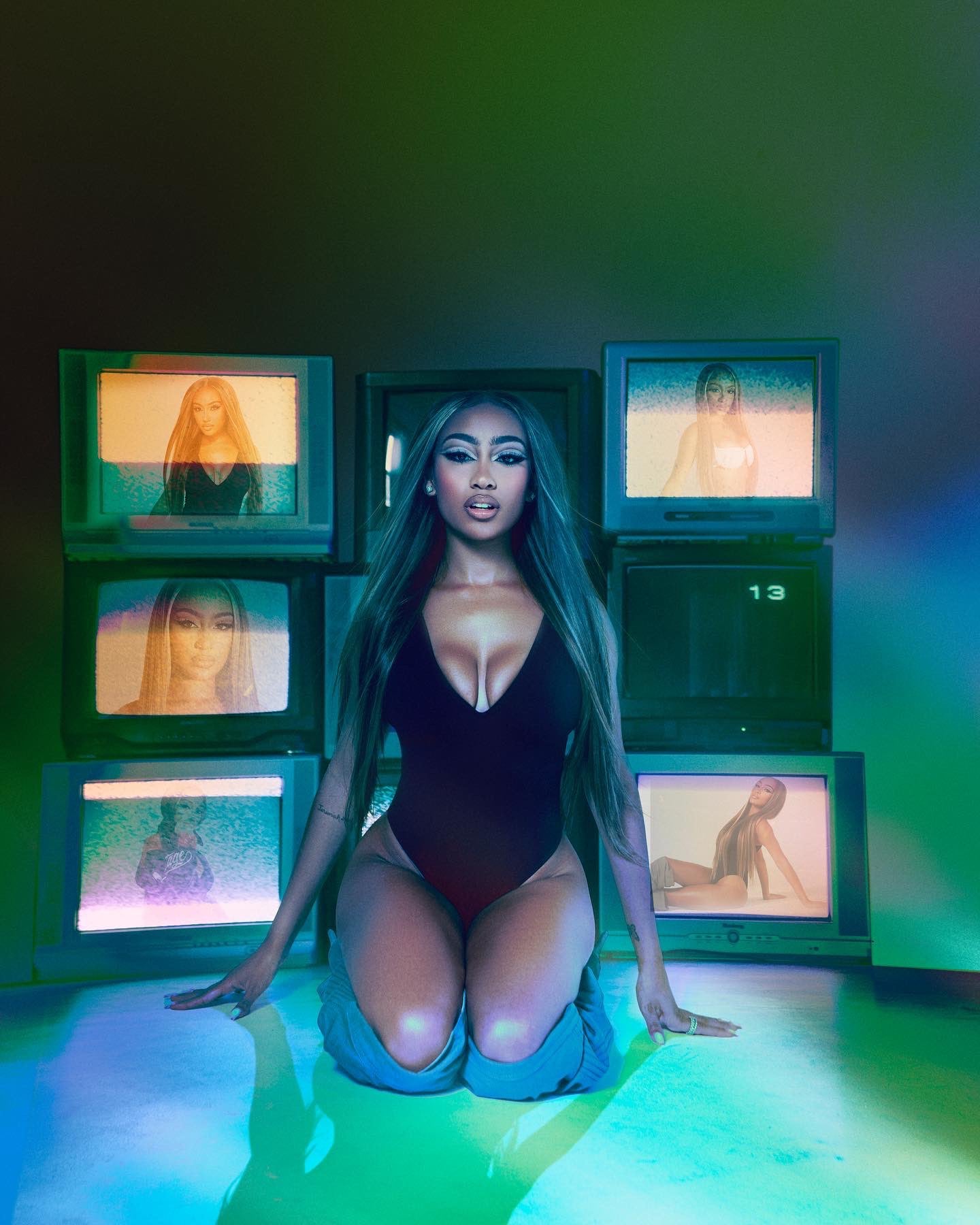 Lexi Underwood - Free pics, galleries & more at Babepedia