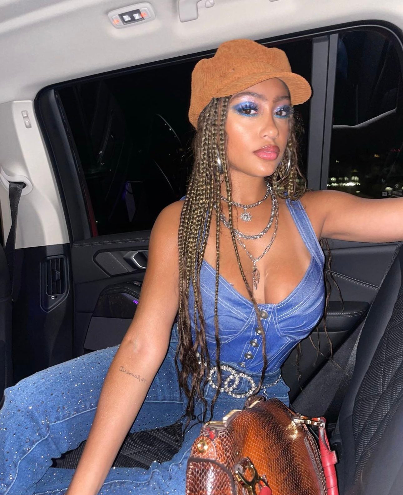 Lexi Underwood - Free pics, galleries & more at Babepedia