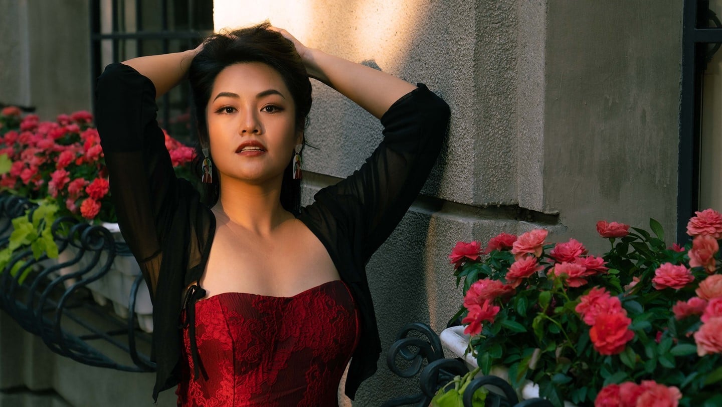 Li Jingjing - Komik, Dziennikarz, Youtuber