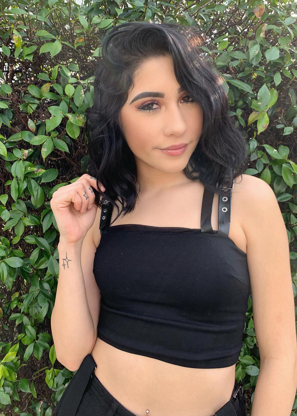 LifeBeingDest - Free pics, galleries & more at Babepedia