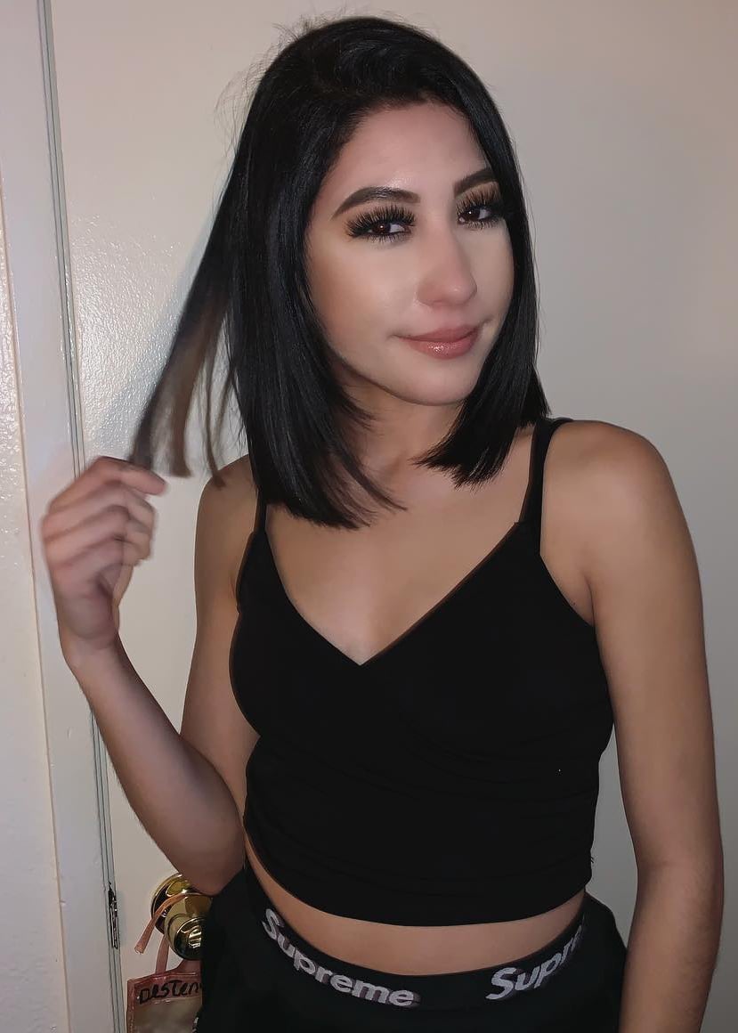LifeBeingDest - Free pics, galleries & more at Babepedia