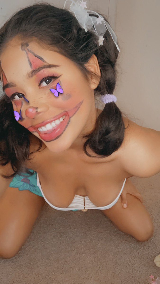 Lily Cruz - Free nude pics, galleries & more at Babepedia