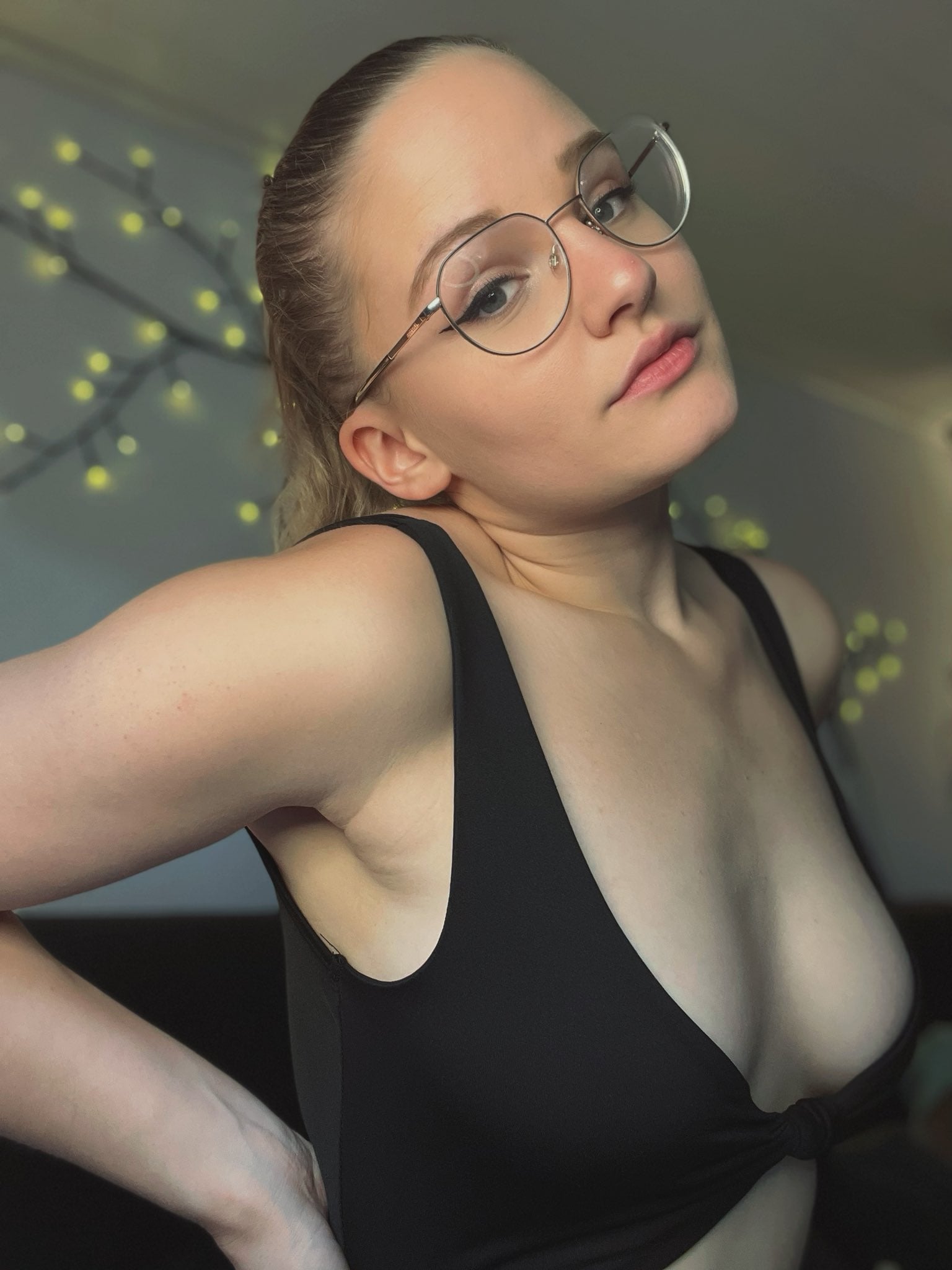 Lina Klein - Free nude pics, galleries & more at Babepedia