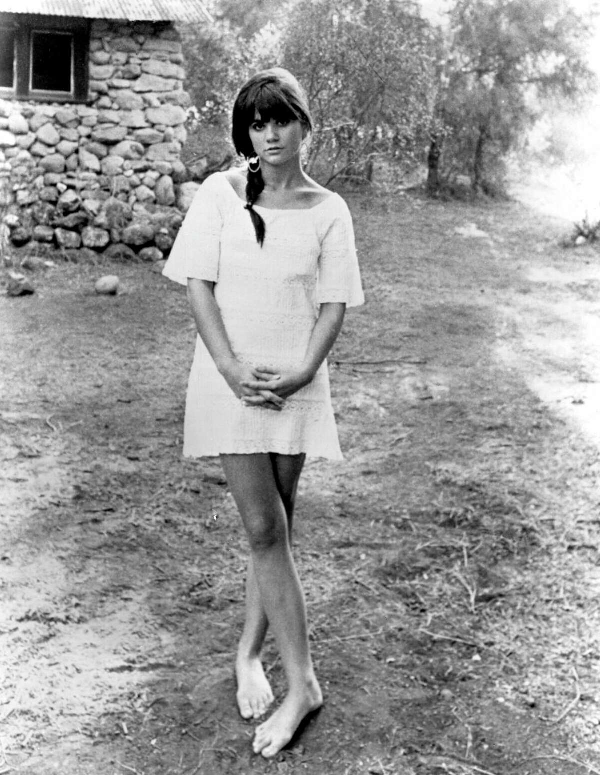Linda Ronstadt - Free pics, galleries & more at Babepedia