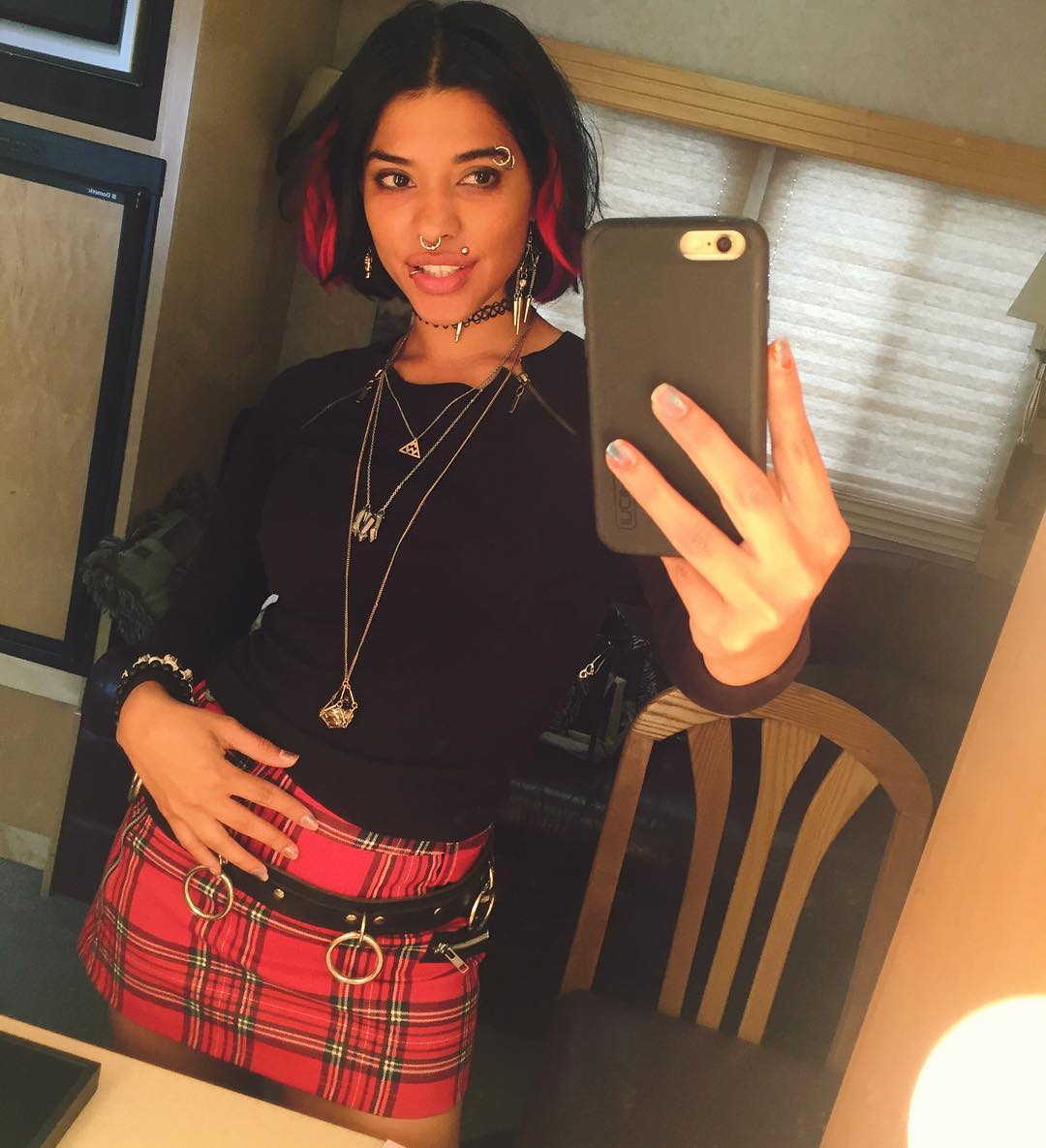 Lisseth Chavez - Free pics, galleries & more at Babepedia