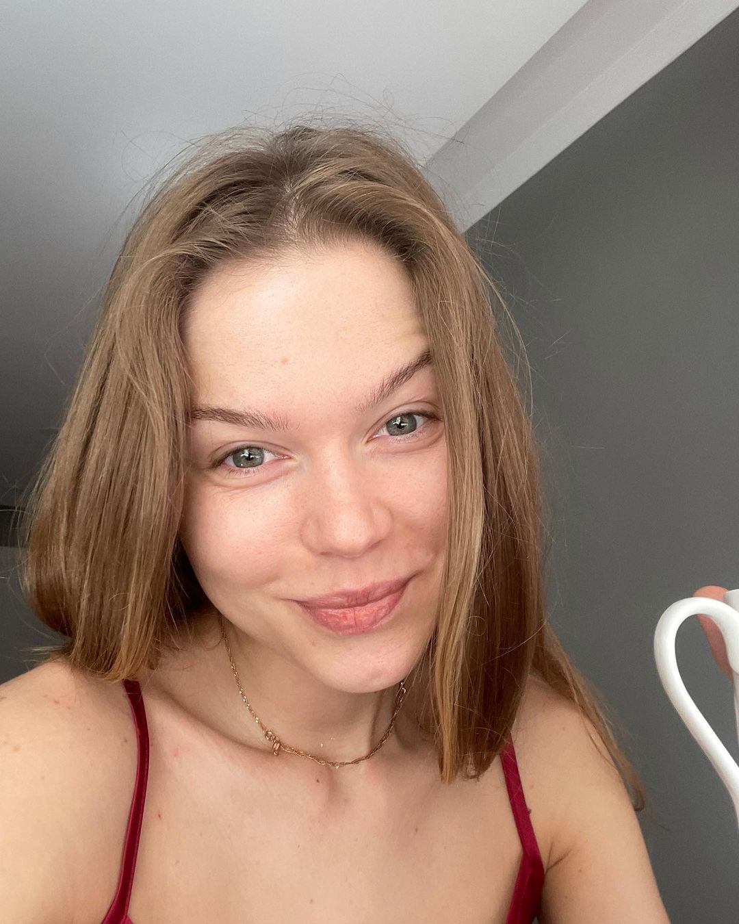 Lizi ASMR - Free pics, galleries & more at Babepedia