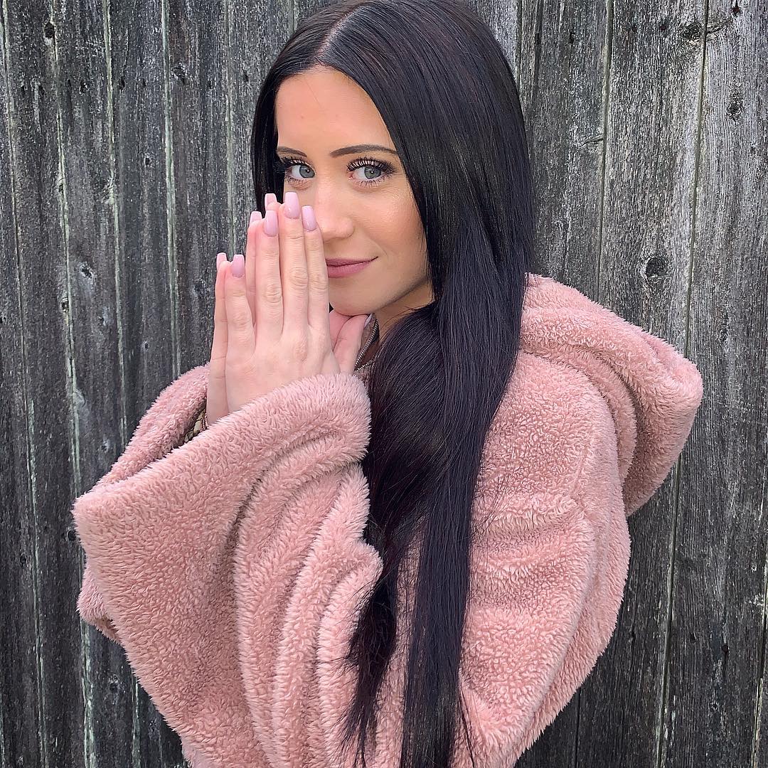 Lizzy Wurst - Free sexy pics, galleries & more at Babepedia