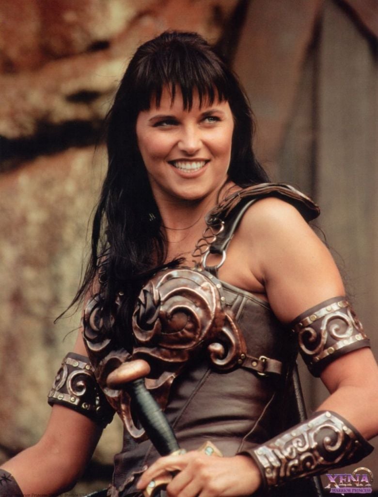 Lucy Lawless - Free pics, galleries & more at Babepedia