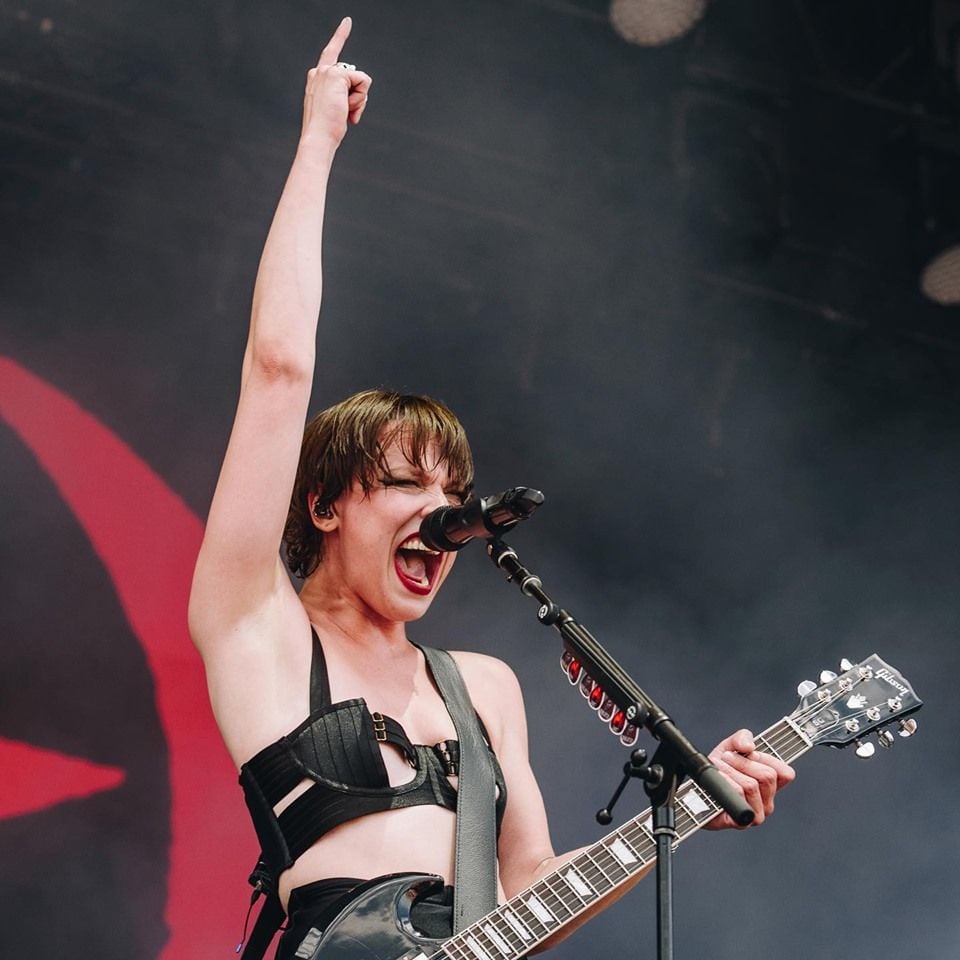 Lzzy Hale - Free pics, galleries & more at Babepedia