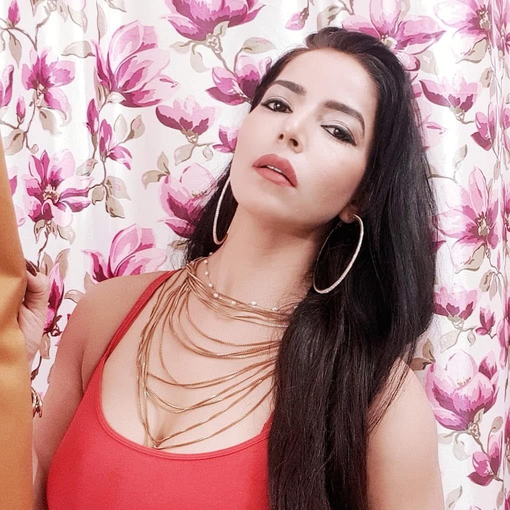 Maahi Khan - Free nude pics, galleries & more at Babepedia