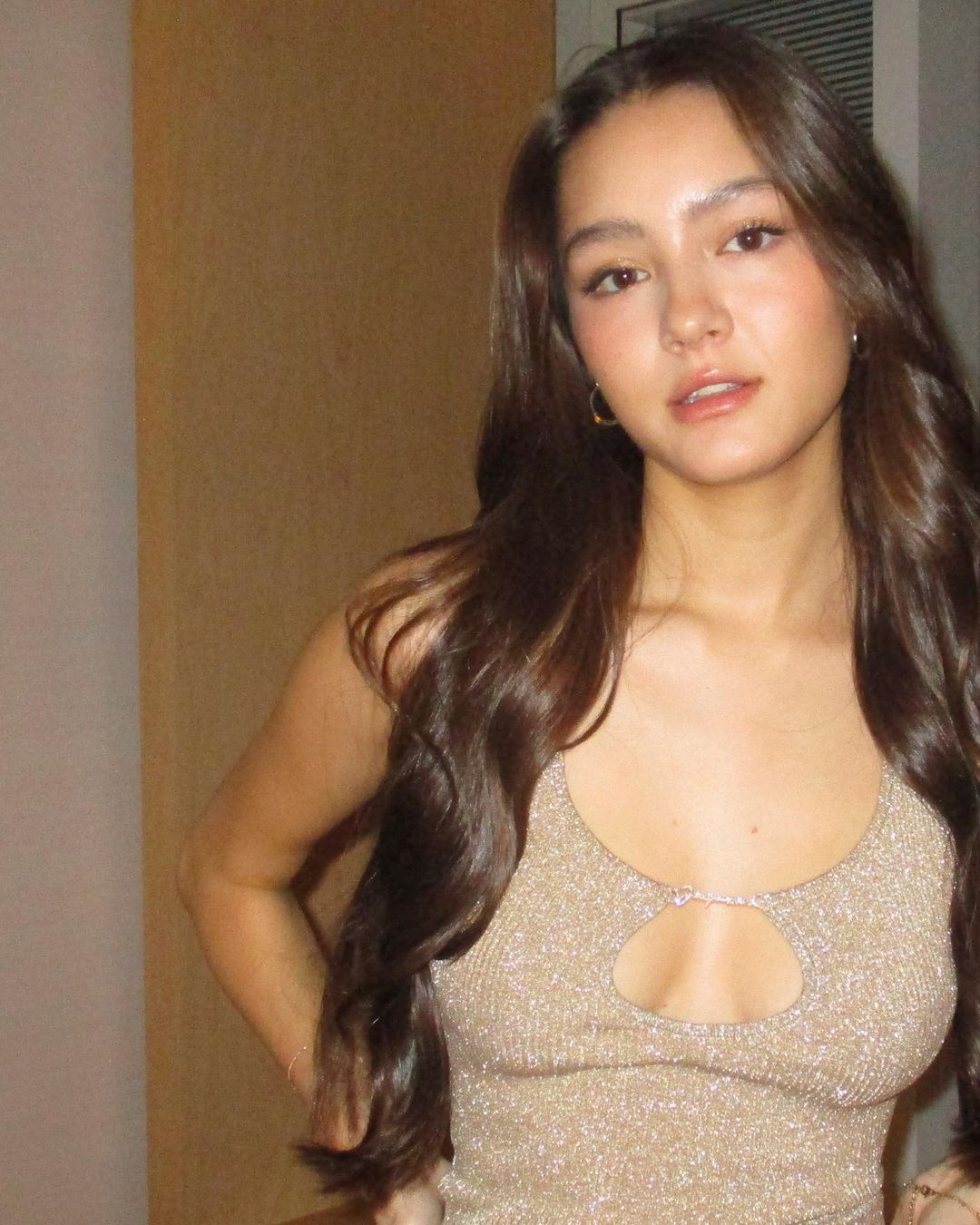 Mabel Chee - Free pics, galleries & more at Babepedia