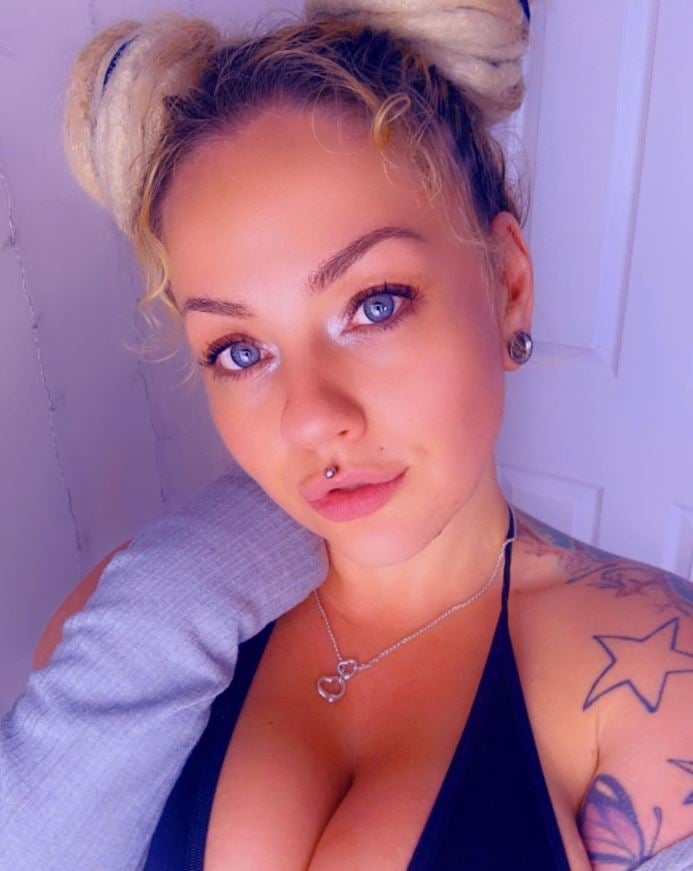 Mackenzie Wolfe - Kamera, Aktorka porno