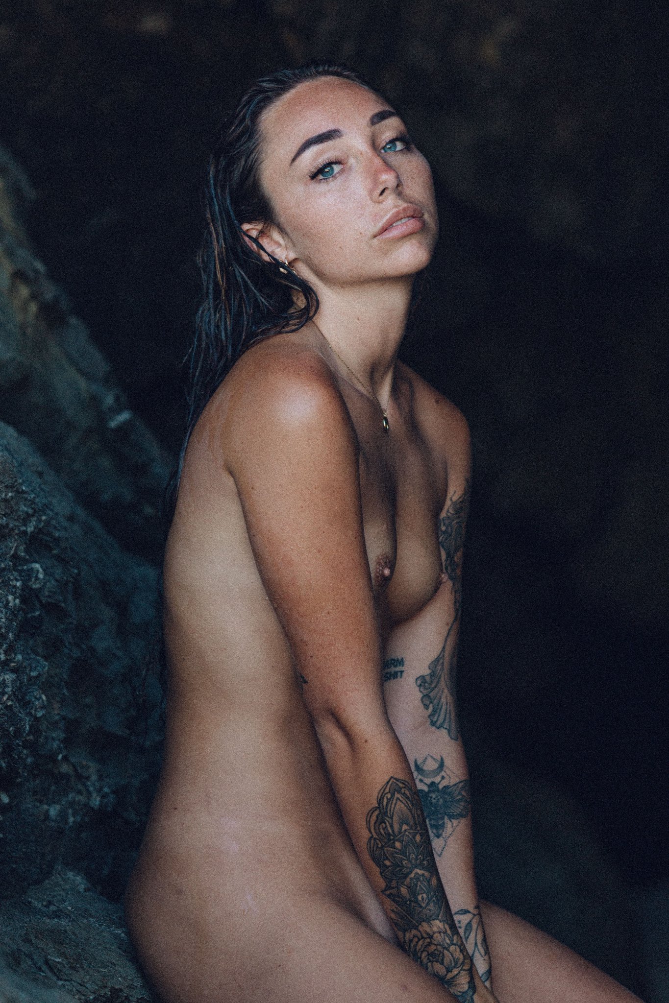 Maddie Neville - Free nude pics, galleries & more at Babepedia