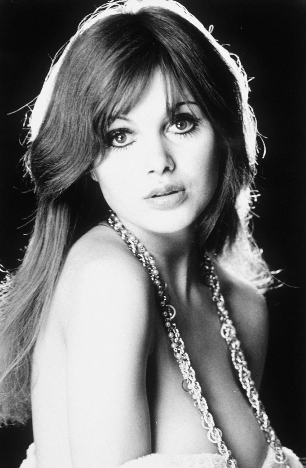 Madeline Smith - Free pics, galleries & more at Babepedia