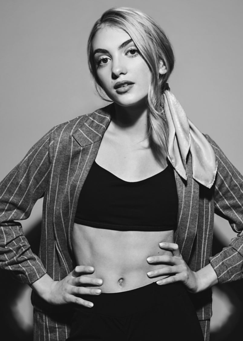 Madison Brydges - Free pics, galleries & more at Babepedia