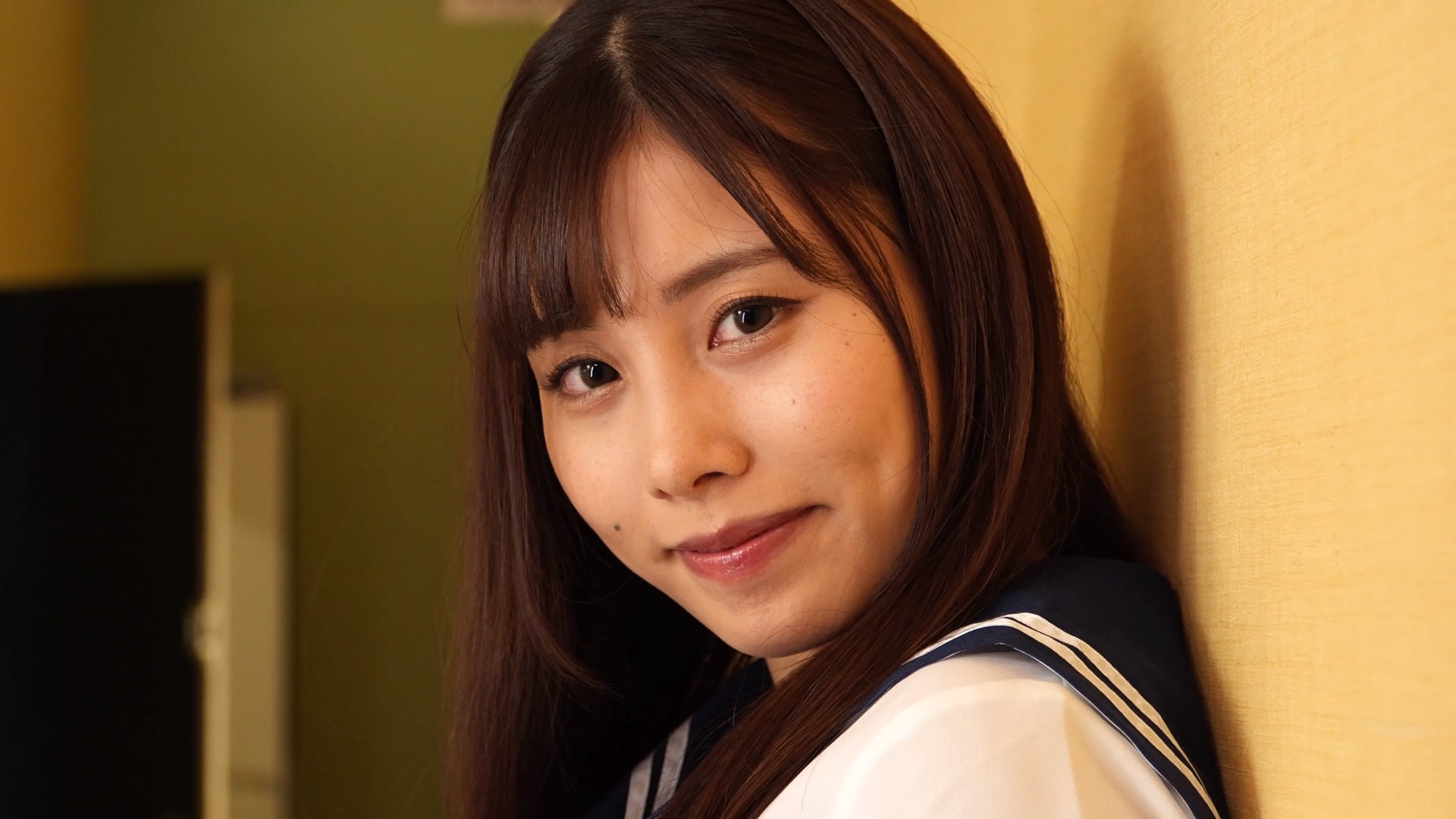 Mai Arisu - Przez idola, Aktorka porno