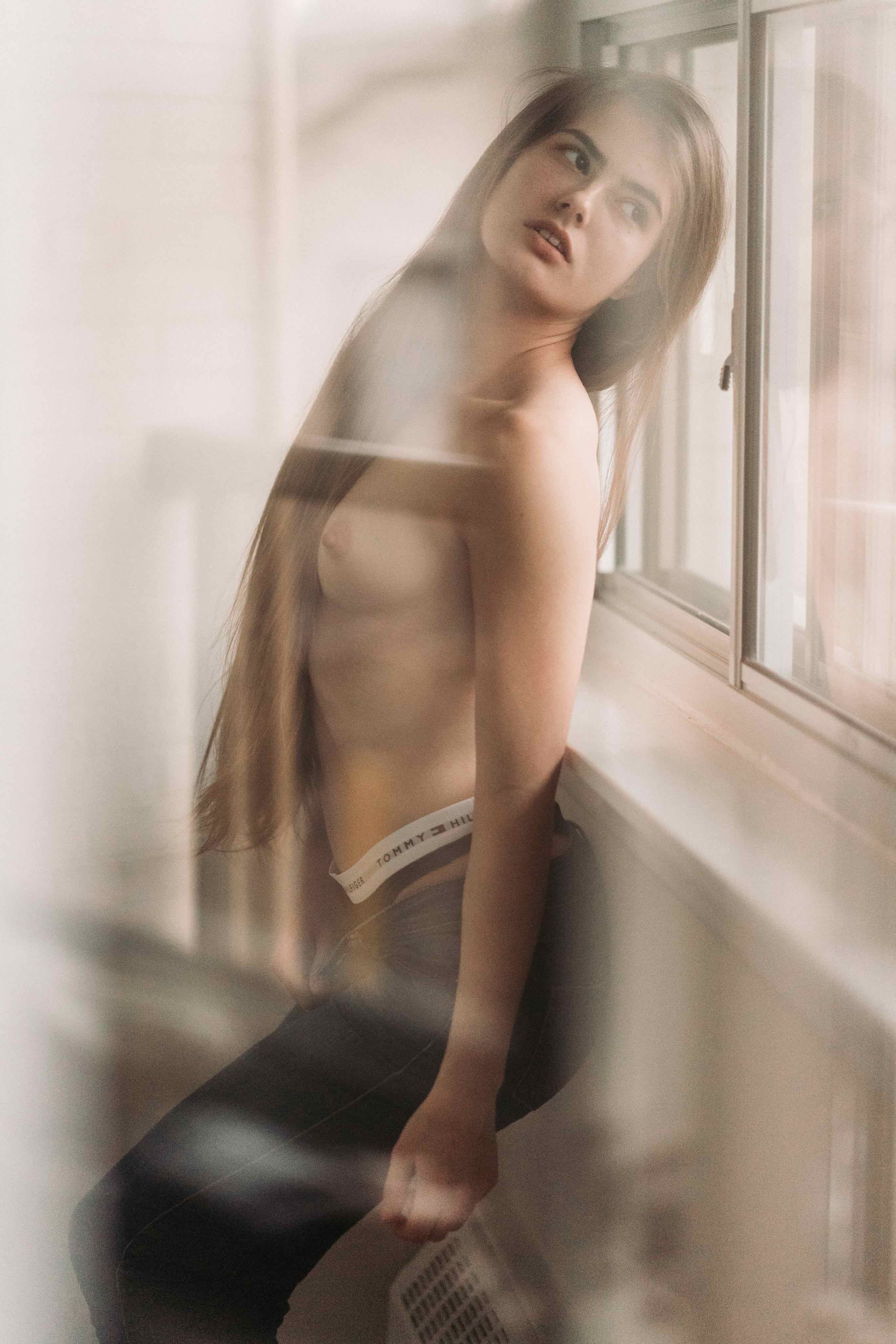 Makayla Rogerson captivating images