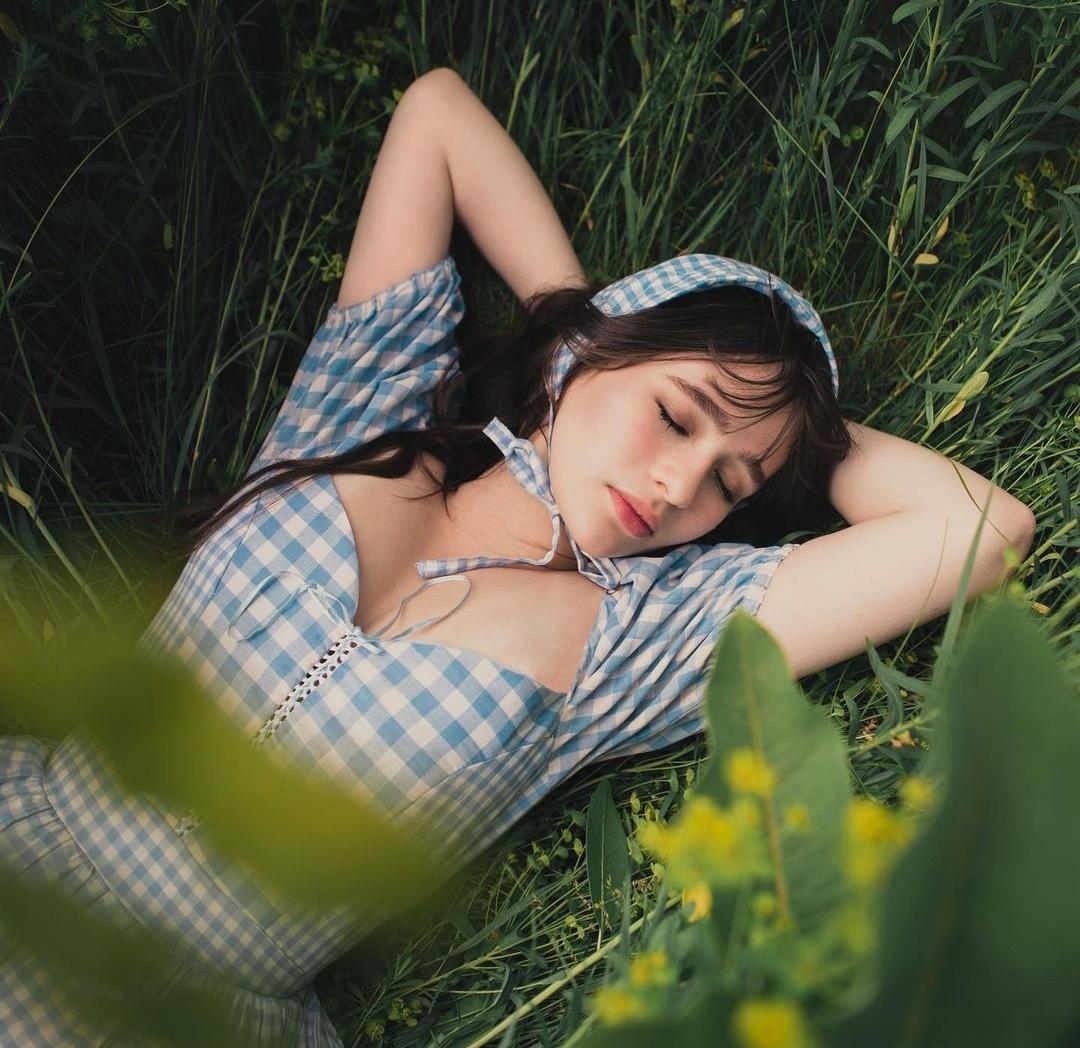 Malina Weissman - Free pics, galleries & more at Babepedia