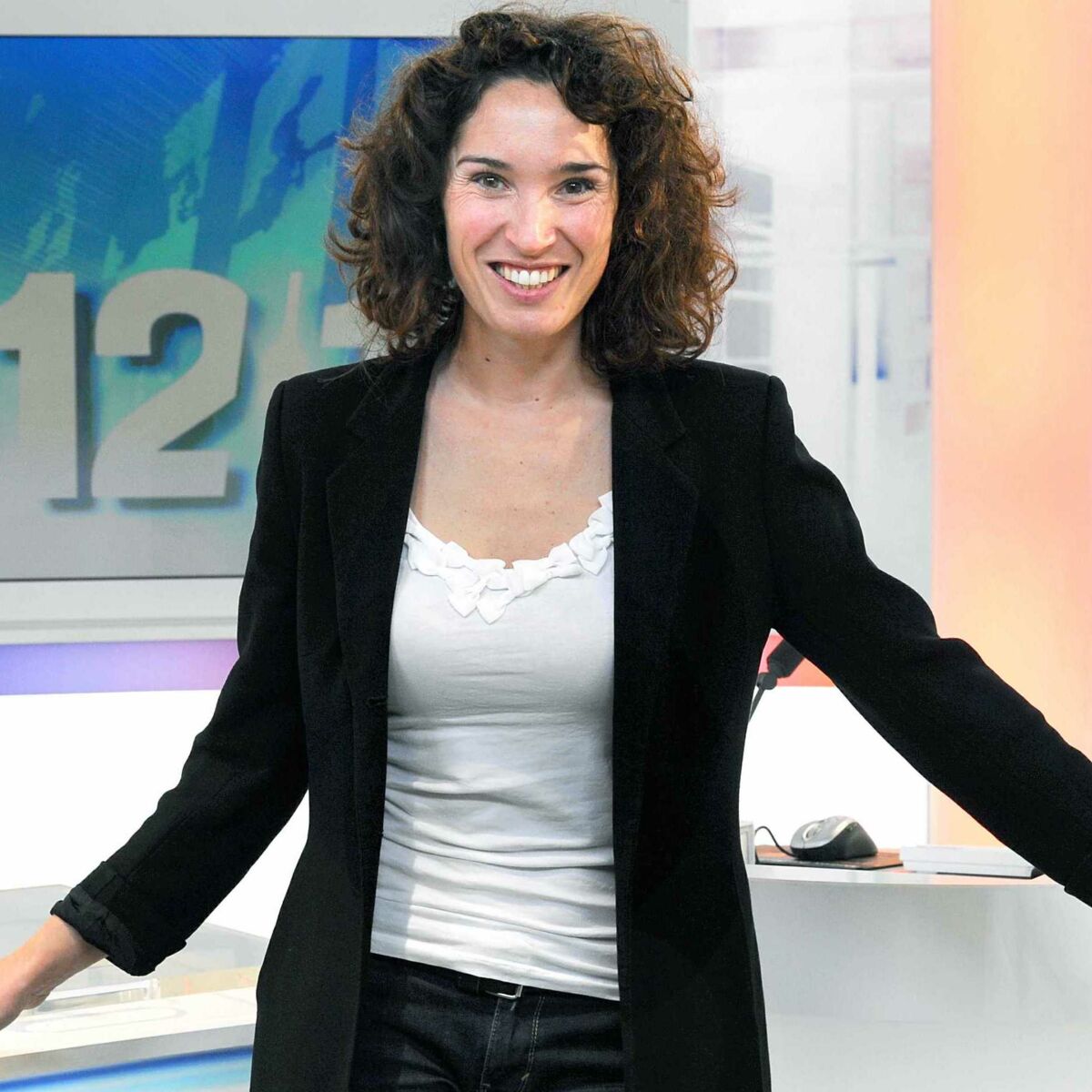 Marie-Sophie Lacarrau - Free pics, galleries & more at Babepedia