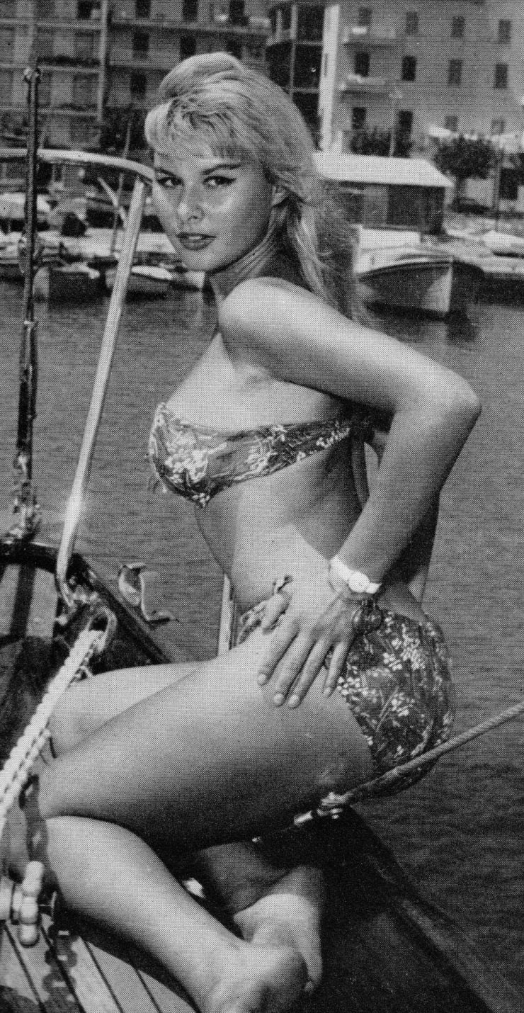 Marisa Allasio - Free pics, galleries & more at Babepedia