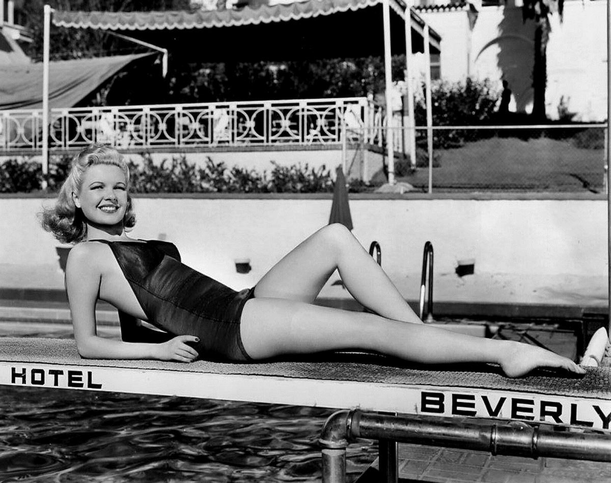 Marjorie Reynolds - Free pics, galleries & more at Babepedia