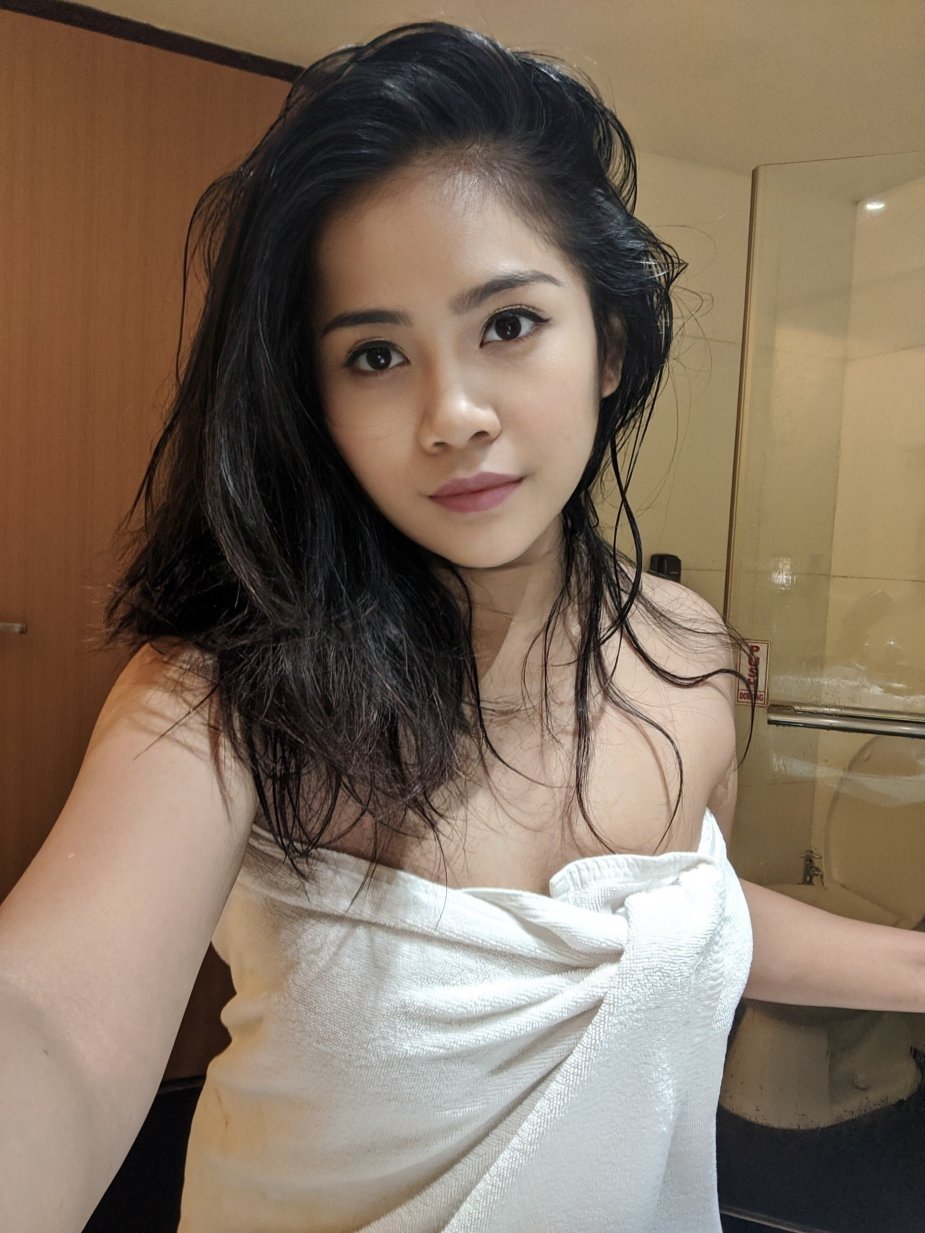 Maya Mustika - Free pics, galleries & more at Babepedia
