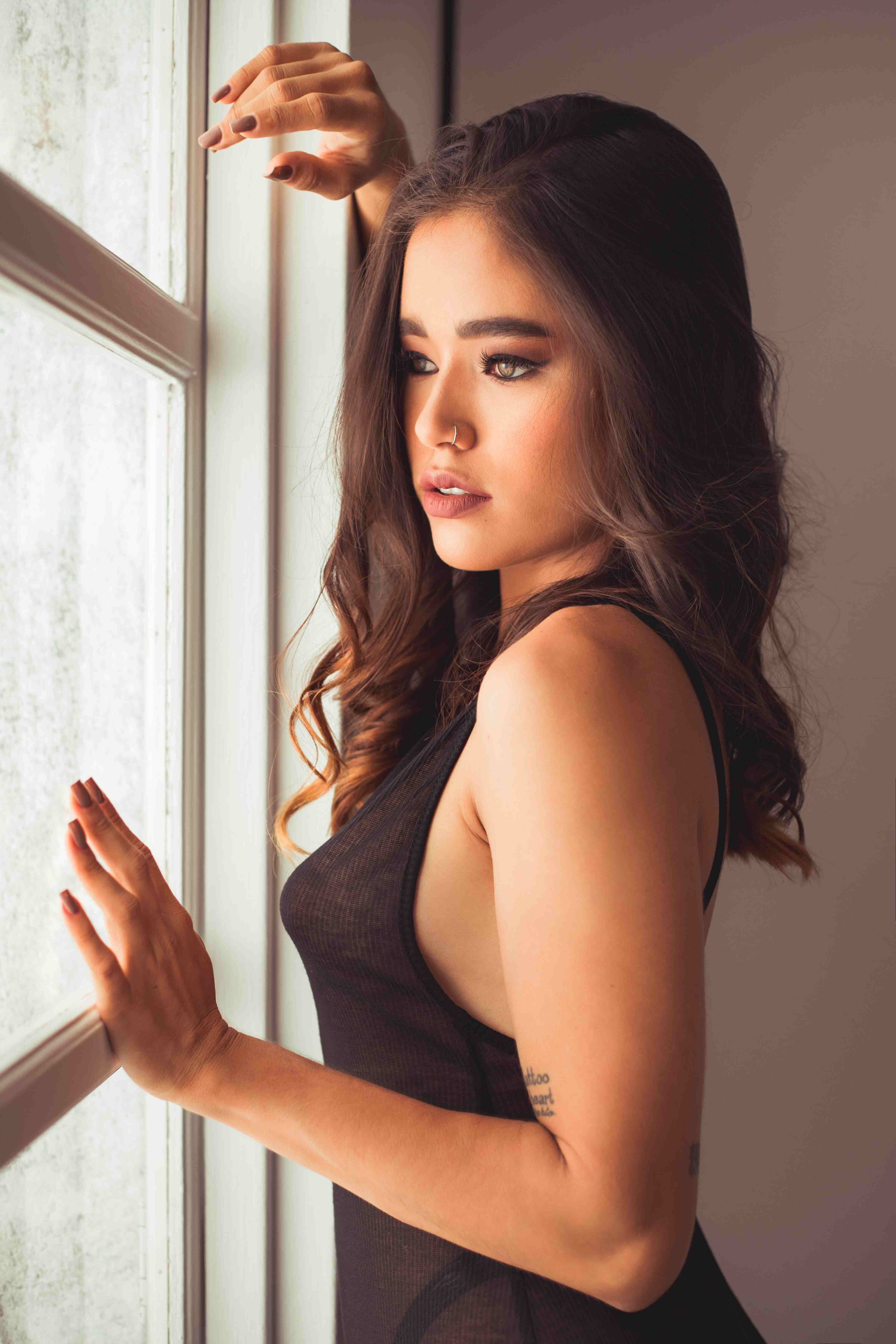 Meghan Gomez - Free pics, galleries & more at Babepedia