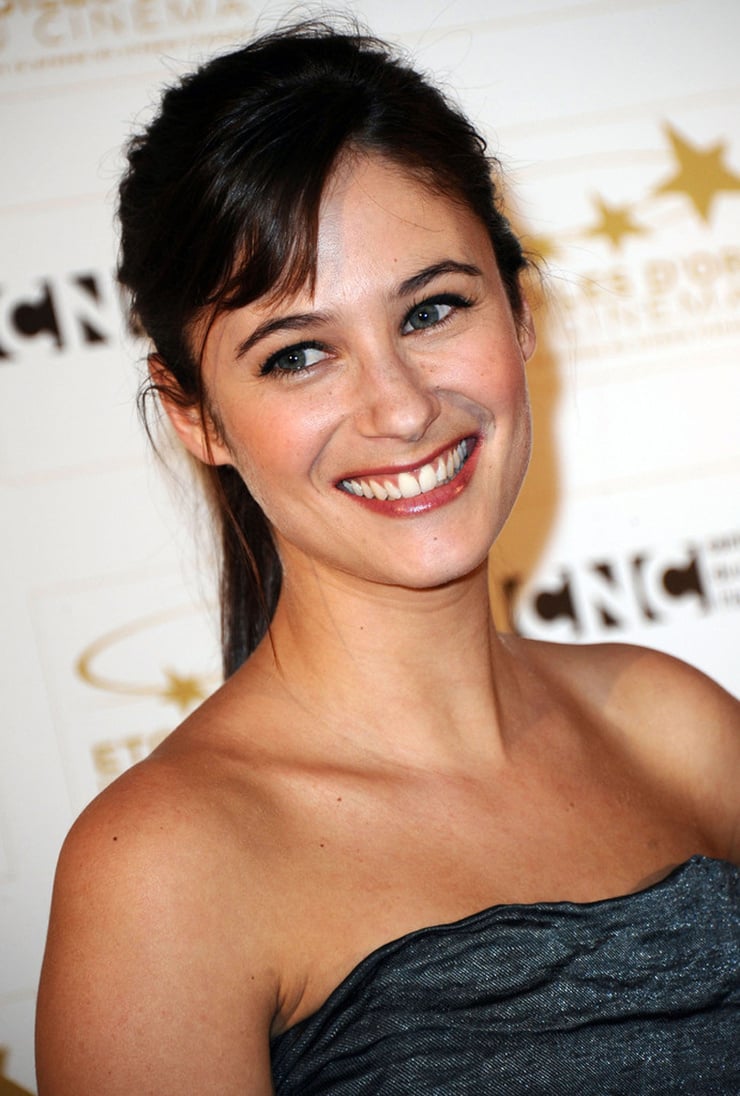 Melanie Bernier - Free pics, galleries & more at Babepedia