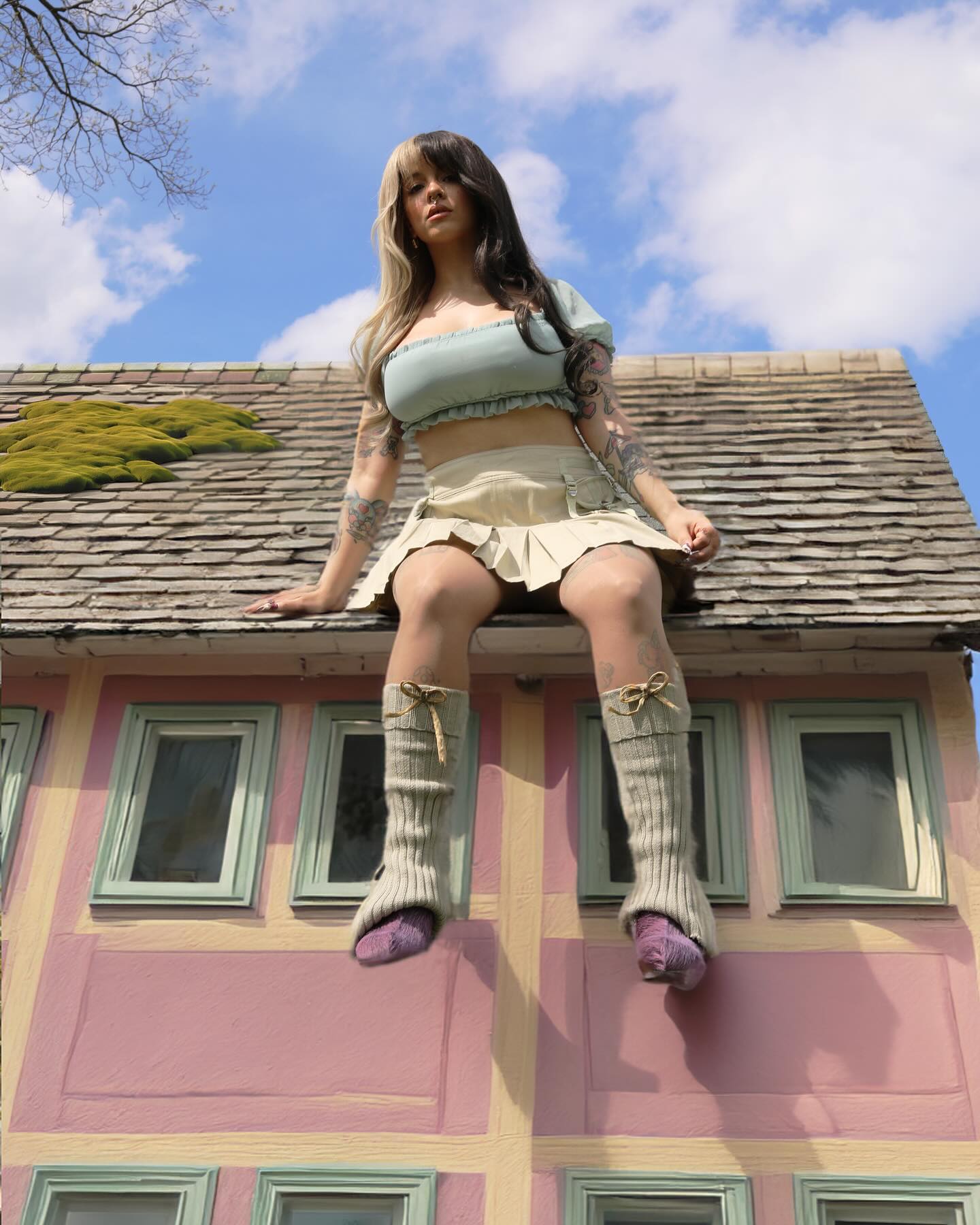 Melanie Martinez - Free pics, galleries & more at Babepedia