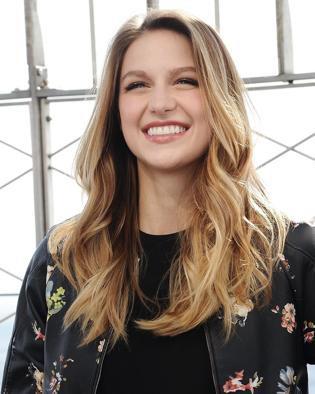 Melissa Benoist - Free pics, galleries & more at Babepedia