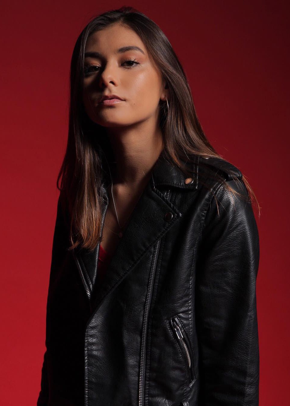 Mia Hayward - Free pics, galleries & more at Babepedia