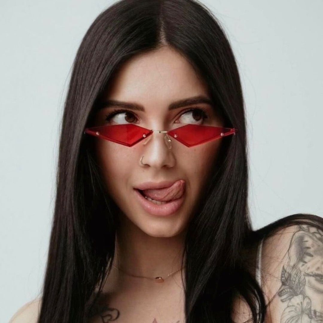 Nastya Borsch electric presence