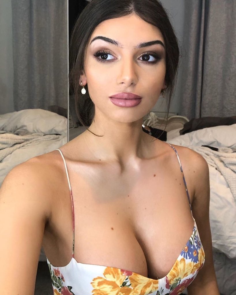 Mimi Keene - Free pics, galleries & more at Babepedia