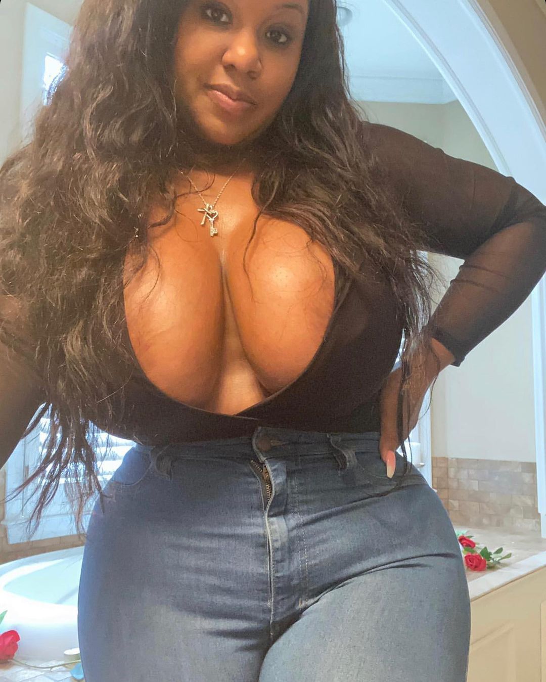 Minnie Mars - Free pics, galleries & more at Babepedia