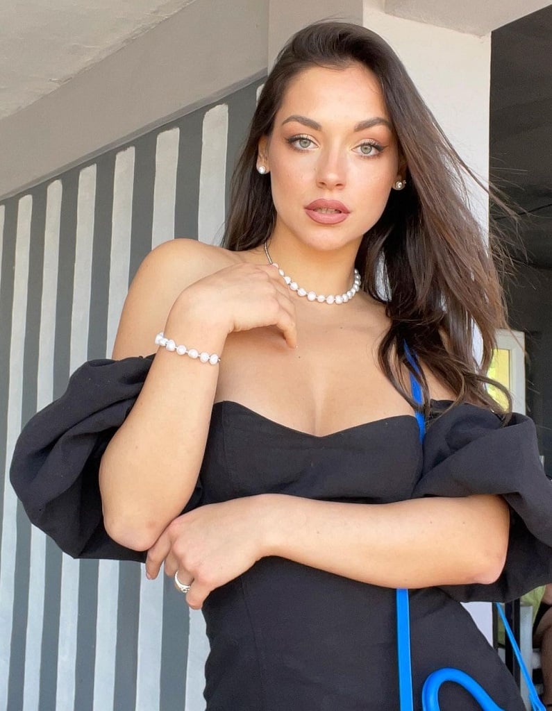 Mirela Ilieva - Free pics, galleries & more at Babepedia