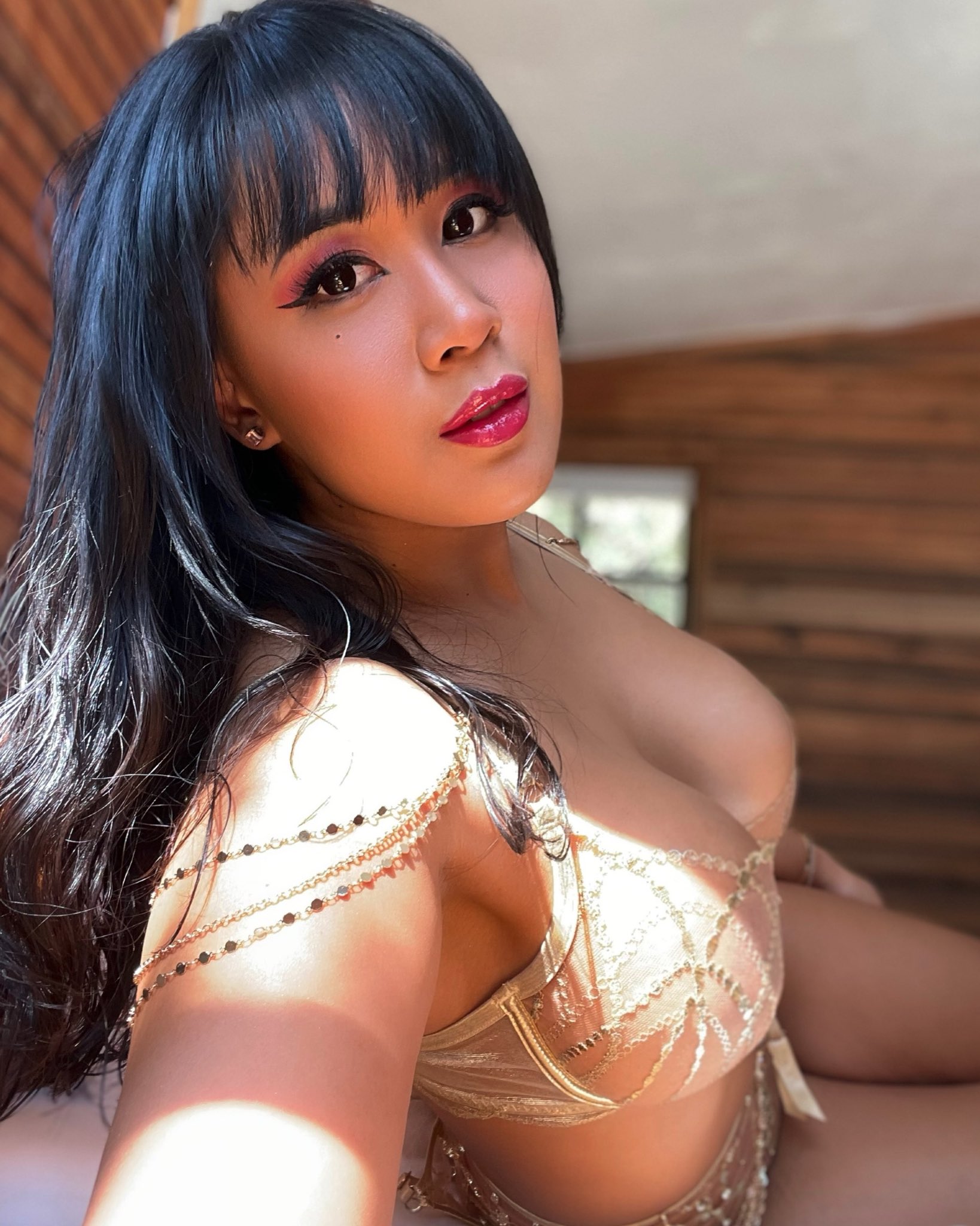 Mishamai Michelle - Free nude pics, galleries & more at Babepedia