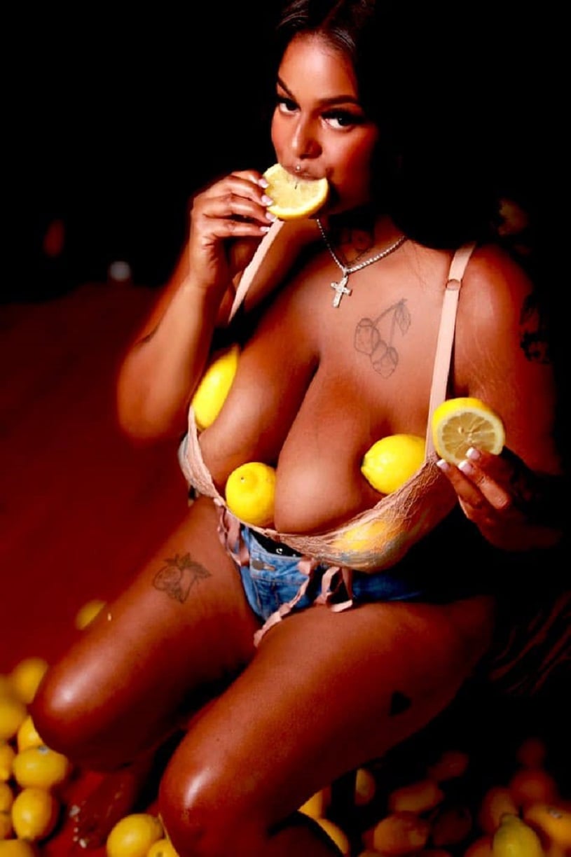 Miss Calcium Cannons - Free nude pics, galleries & more at Babepedia