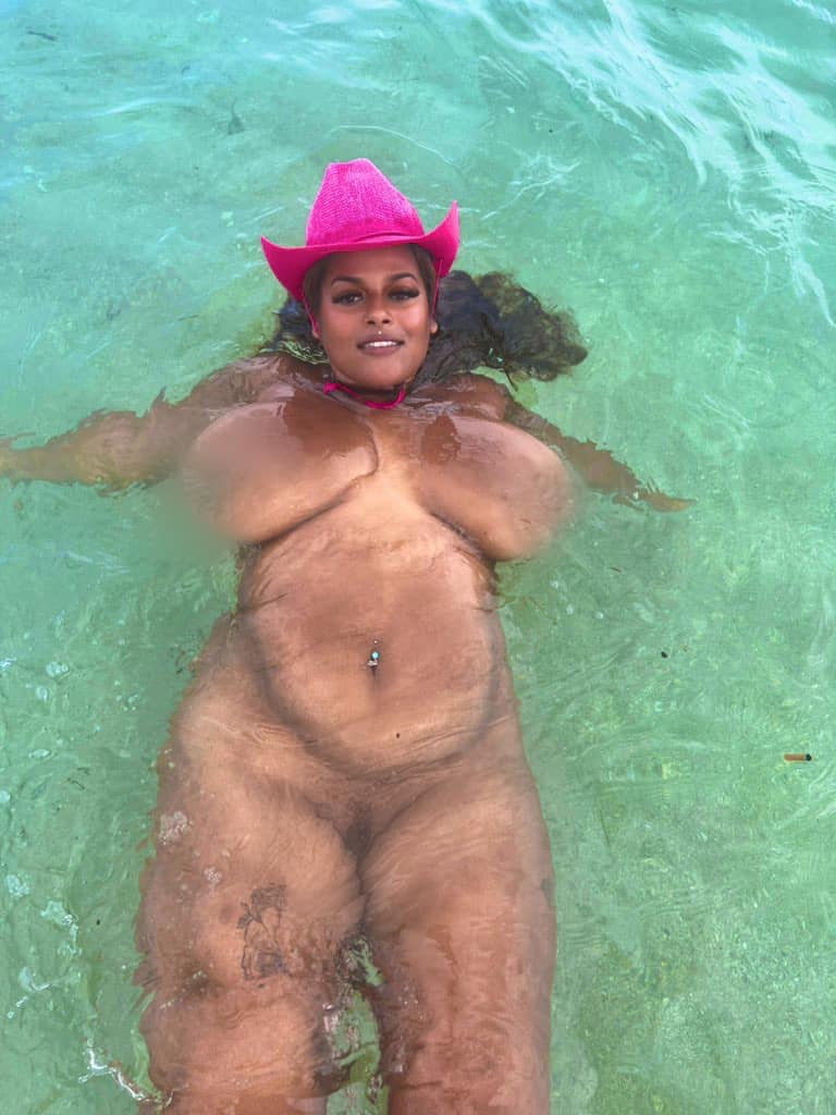 Miss calcium cannons naked