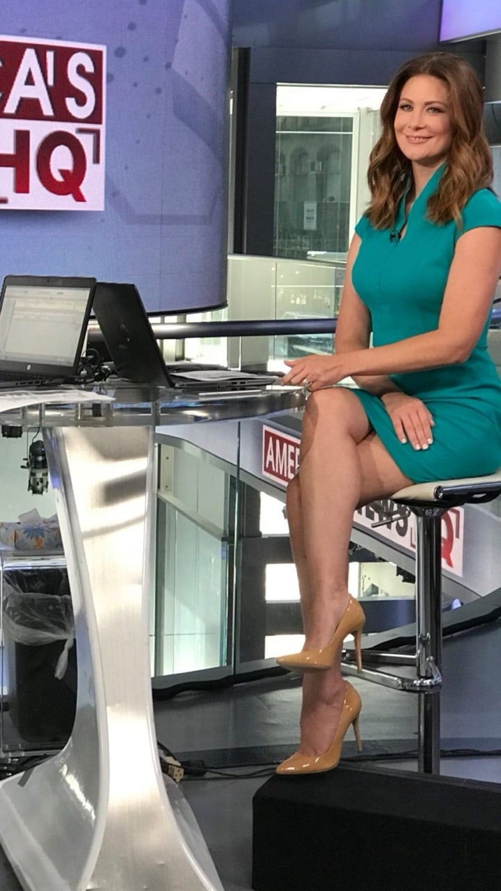 Molly Line - Gospodarz telewizyjny